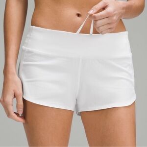 Lululemon White 2.5” Speed Up Short Size 6